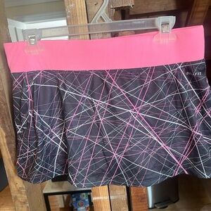 Nike Women's Pink and Black Skirt